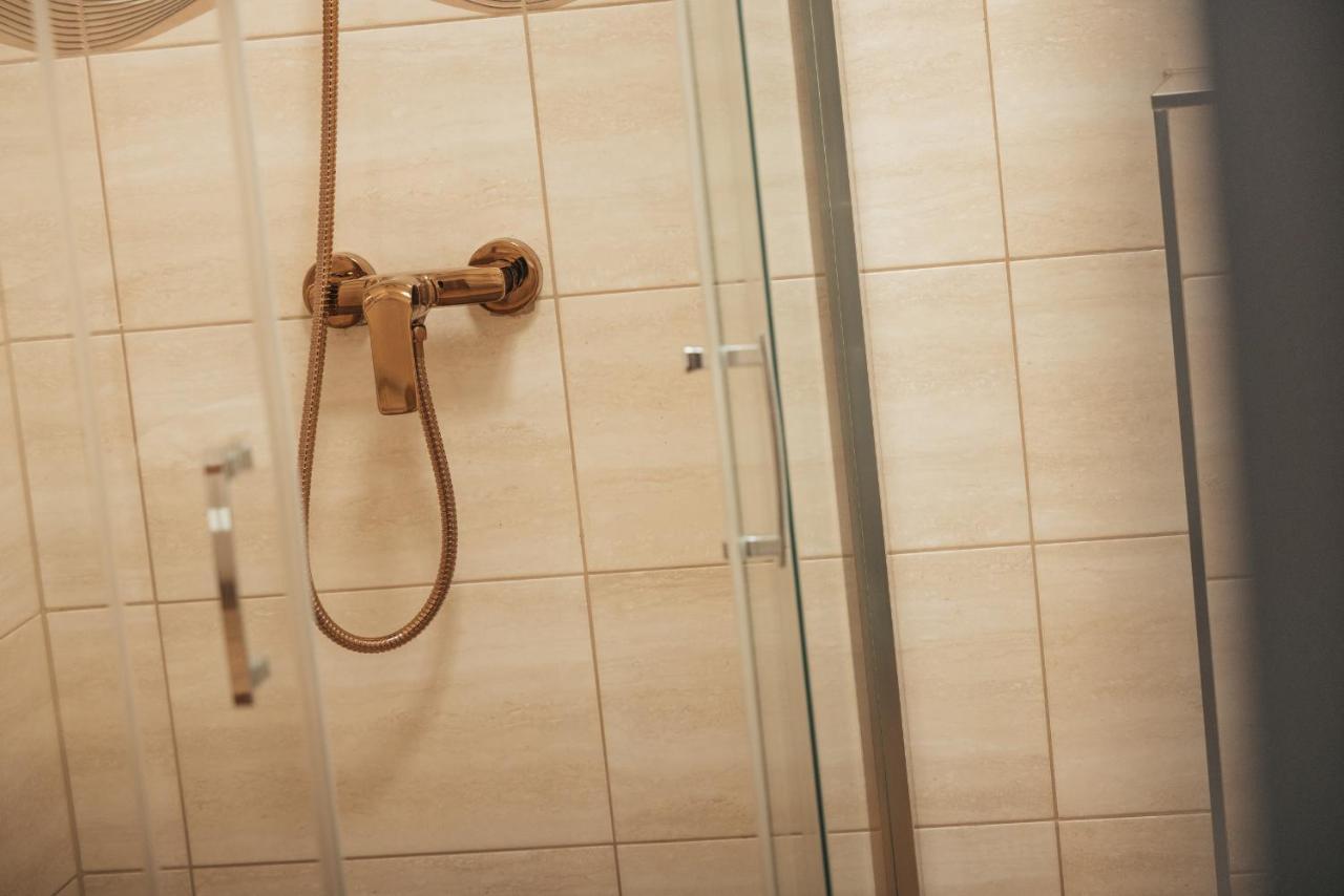 Apartamenty Grand Tatry - Sauna I Jacuzzi Wliczone W Cene Pobytu - 10 Minut Pieszo Od Term Bania Białka Tatrzańska Exteriér fotografie